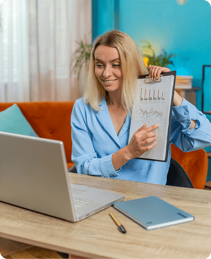 Professional providing online bookkeeping services